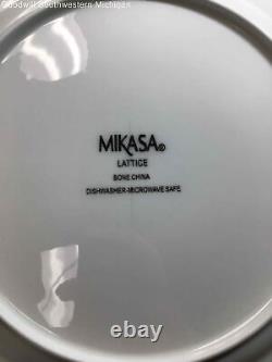 Open Box Mikasa Lattice 40 Piece Dinnerware Set Bone China White