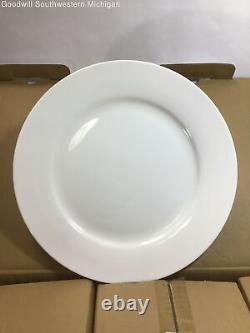 Open Box Mikasa Lausanne 40-Piece Dinnerware Set Bone China White BOX WEAR