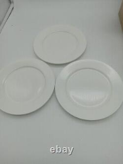 Open box, Mikasa Lausanne 40-piece Bone China Dinnerware, missing 1 salad plate