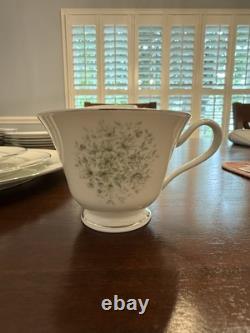 Oxford Bone China Meadowlark (1970-1978) (8 Complete Place Settings, 32pcs)