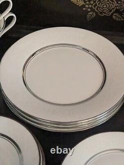 Oxford White Echo Dinnerware Set Service for 4 20 Pieces