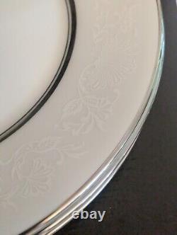 Oxford White Echo Dinnerware Set Service for 4 20 Pieces