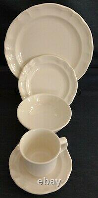 Pfaltzgraff Gazebo White 4 FIVE-PIECE PLACE SETTINGS 2 Sets Available