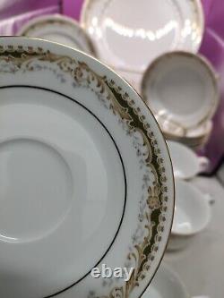 Queen Anne 113 Signature Collection Japan Fine China 5 Piece 8 Settings 40pc