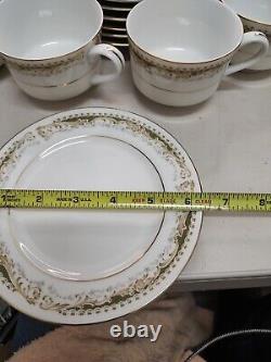 Queen Anne 113 Signature Collection Japan Fine China 5 Piece 8 Settings 40pc