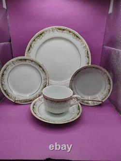 Queen Anne 113 Signature Collection Japan Fine China 5 Piece 8 Settings 40pc