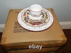 RARE! Better Homes & Gardens Cardinal 16 Pc Dinnerware Set for 4 Christmas