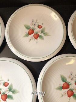 Rare Mikasa Dinnerware CL915 Berries Three Complete Service For 8