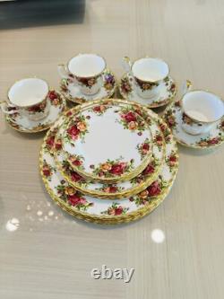 Royal Albert Old Country Roses 20-Piece Dinnerware Set