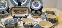 Royal Currier & Ives Dinner Set 6 Place Settings (33 Pieces) Plate Bowls Cups
