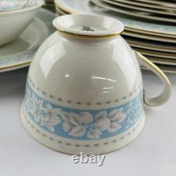 Royal Doulton TC 1020 Hampton Court Bone China Dinnerware Set of 29 Vintage