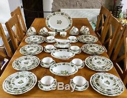 Royal Worcester Dinner Service For Eight Mathon Worcester Hops Dinnerware