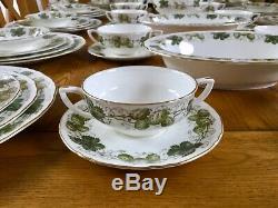 Royal Worcester Dinner Service For Eight Mathon Worcester Hops Dinnerware