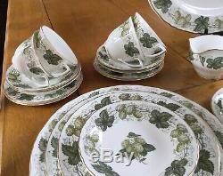 Royal Worcester Dinner Service For Eight Mathon Worcester Hops Dinnerware