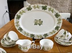 Royal Worcester Dinner Service For Eight Mathon Worcester Hops Dinnerware