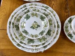 Royal Worcester Dinner Service For Six Mathon Worcester Hops Dinnerware