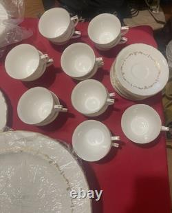 Royal Worcester GOLD CHANTILLY Fine Bone China 68 pc Set England 9.8/10 cond