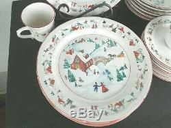 Service for 6 Beautiful Vintage Farberware White Christmas China Dinnerware 391