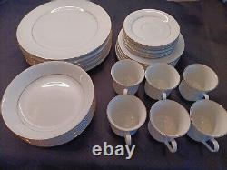 Six (6) Piece Place Setting of Vintage Sakura Classic Gold China 1996