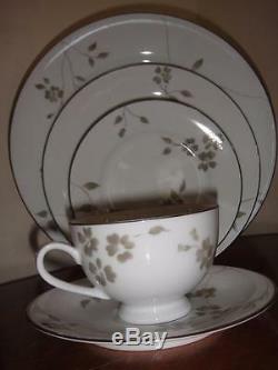 Sophia Floral Fine China by Ralph Lauren 40pc Place Setting for 8
