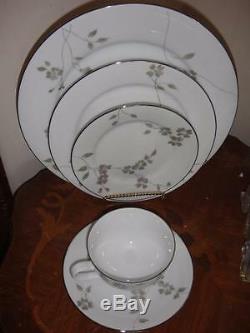 Sophia Floral Fine China by Ralph Lauren 40pc Place Setting for 8