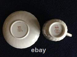 Spode Fleur de Lys Y8063 Dinnerware 12 Dinner, 12 Bread, 9 Salad, 15 cups