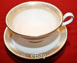 Spode Golden Honeycomb 34 Piece Collection Cups, Saucers, Dessert Plates