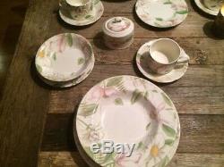 Stunning Crate & Barrel Poetry Dinnerware 55 Pc. Made in England-6 Place Sets