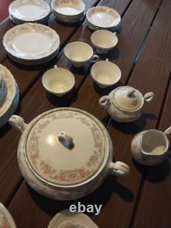 Style House-pompadour-china -large Set. Never Used