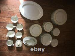 VINTAGE Brentwood Fine China Dinnerware WHITE LACE 60-Piece Set JAPAN