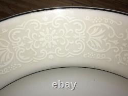 VINTAGE Brentwood Fine China Dinnerware WHITE LACE 60-Piece Set JAPAN