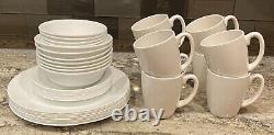 VINTAGE Corelle Dinnerware WINTER WHITE FROST Solid White 38-Piece Set