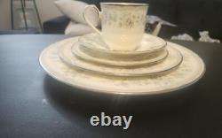 VINTAGE Discontinued Noritake Buena Vista 9728 Dinnerware Set for 8
