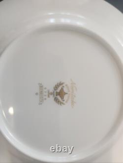 VINTAGE Discontinued Noritake Buena Vista 9728 Dinnerware Set for 8