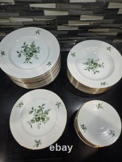 VINTAGE Hutschenreuther GERMAN PORCELAIN Dinnerware Set 42 Pieces