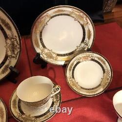 VINTAGE NEW Kutani Fine Porcelain China 116 Piece Dinnerware Service For 12