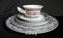 Versace Gorgeous Rosenthal China Dinnerware 5 Piece Set in Marqueterie Pattern