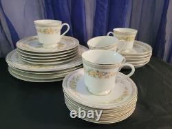 Vintage 25 Piece Montgomery Ward Fine China Rose Garden Dinnerware set for 5