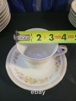 Vintage 25 Piece Montgomery Ward Fine China Rose Garden Dinnerware set for 5