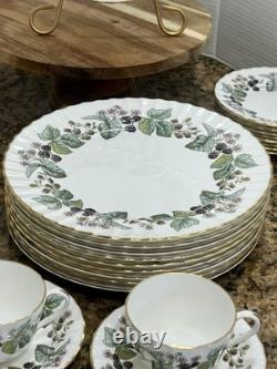 Vintage 54 Pc Set Royal Worcester Lavina Z2821 Fine Bone China England
