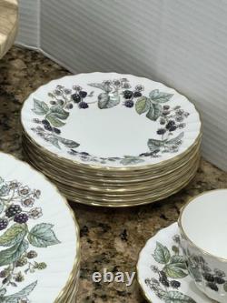 Vintage 54 Pc Set Royal Worcester Lavina Z2821 Fine Bone China England