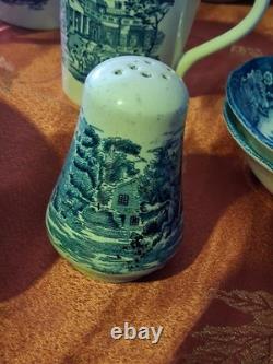 Vintage Liberty Blue Colonial Scenes Lot Of 30