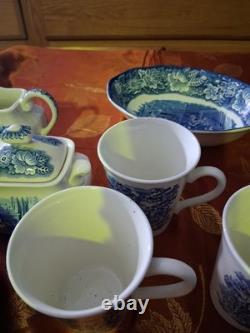 Vintage Liberty Blue Colonial Scenes Lot Of 30