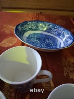 Vintage Liberty Blue Colonial Scenes Lot Of 30