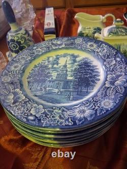 Vintage Liberty Blue Colonial Scenes Lot Of 30