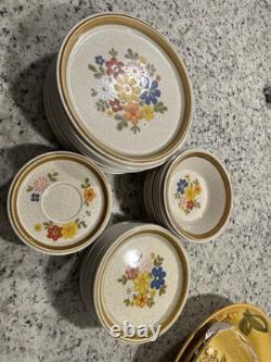 Vintage Mikasa Stoneware Set 31 Pieces Rare Discontinued Floribunda F 5813