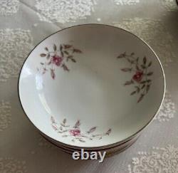 Vintage Mitake Rosebuds & Leaves Dinnerware 89 Piece Dinner Set