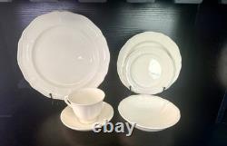 Vintage Wedgewood, Queens Plain, Set Of 4, 6 Piece Place Setting, Cream, Mint