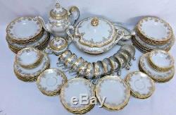 Vintage Weimar Katharina 14051 88-Piece Dinnerware Set for 12 with Serving Pieces