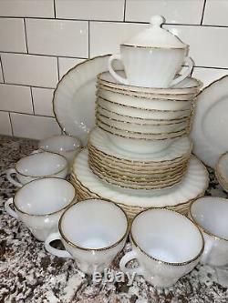 Vtg Anchor Hocking Fire-King Dinnerware Set Milk Glass Swirl Gold Service 8 Bowl